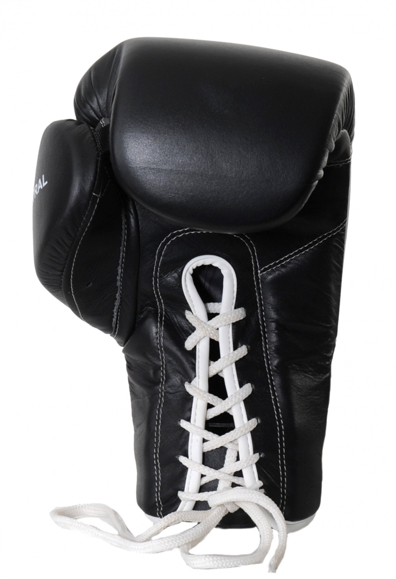 Gants de boxe et lacets 100% cuir vintage. All sport vintage